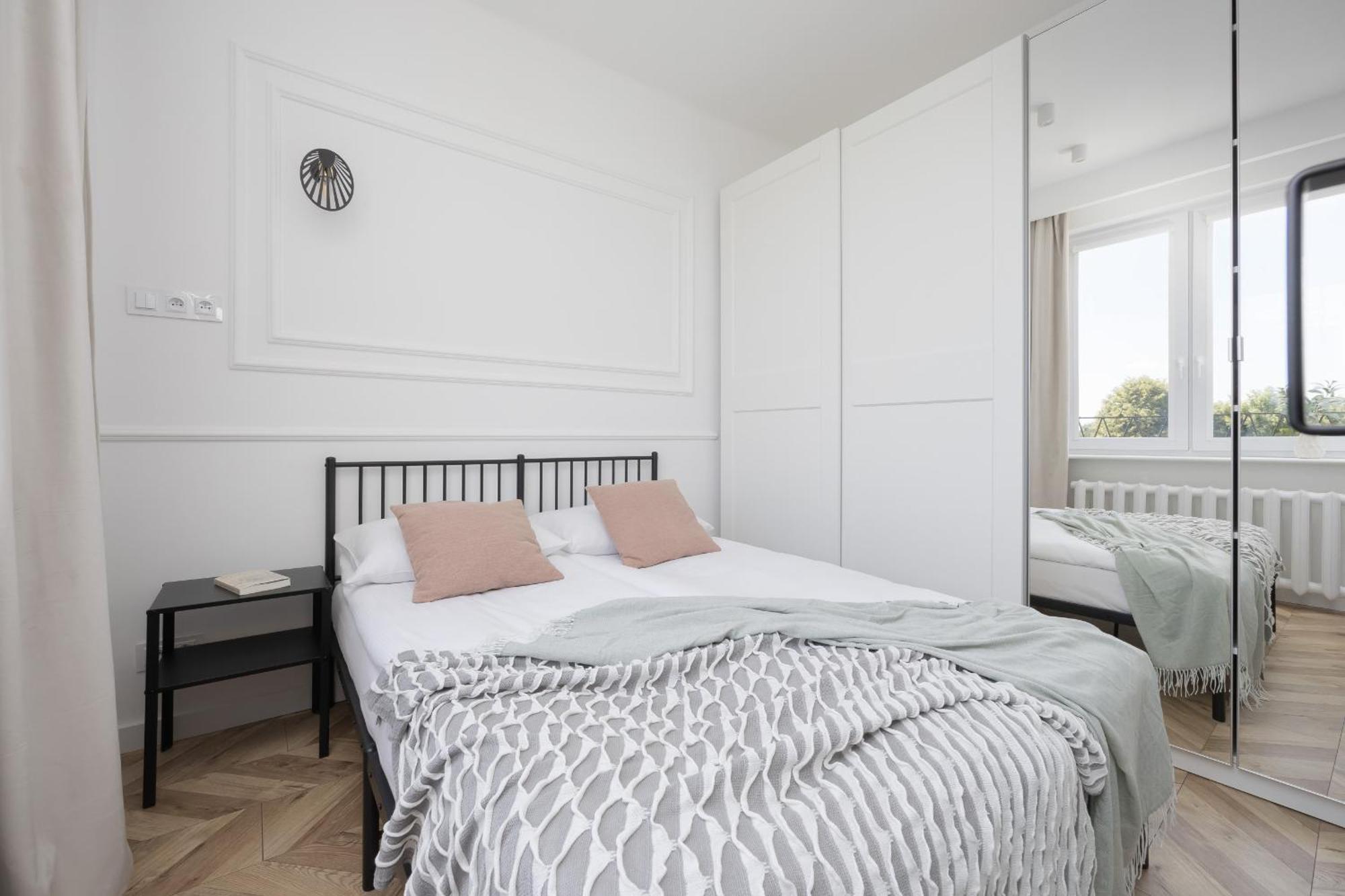 Elegancki Apartament Dla 4 Osob W Warszawie By Noclegi Renters Warszawa Eksteriør billede